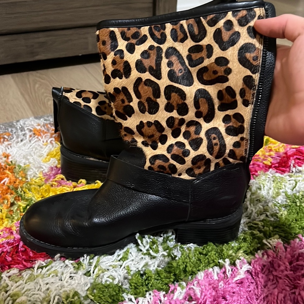 Lori Goldstein Boots